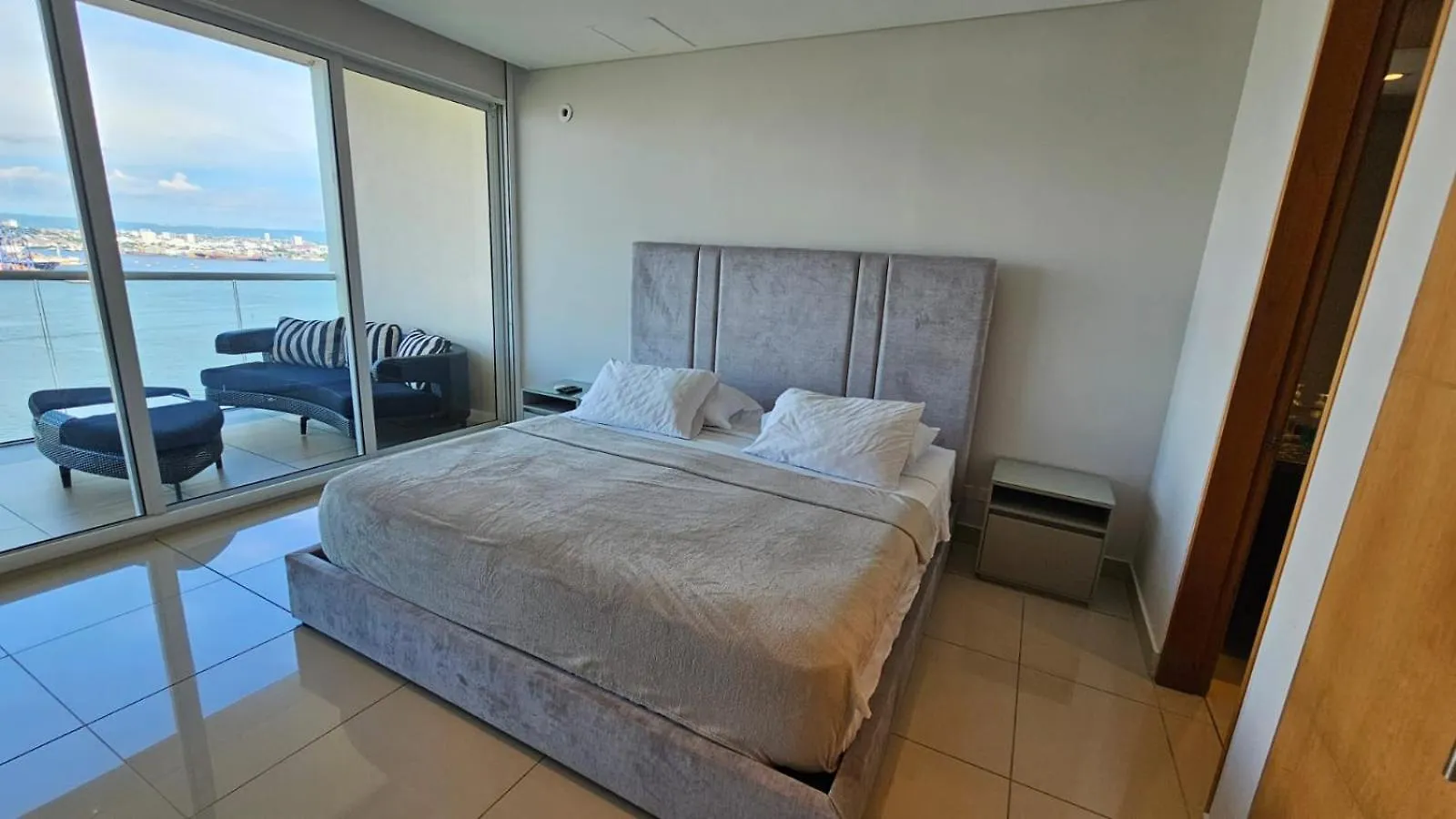 Apartamentos En Edificio H2 Bocagrande Cerca Al Mar Cartagena 0*,